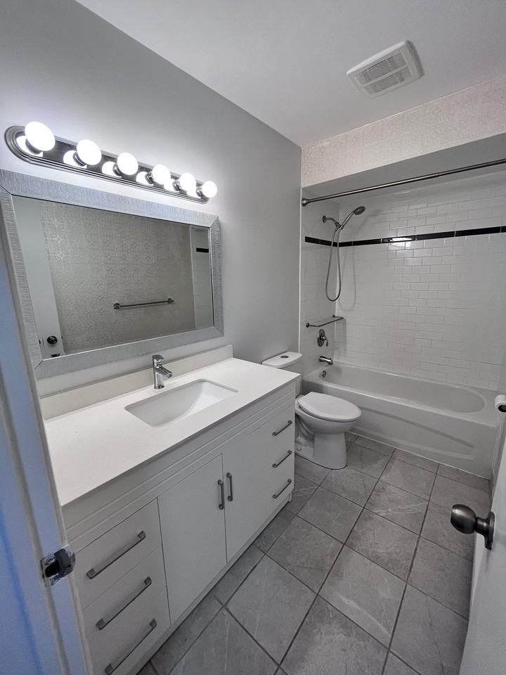 82 Halsey Avenue #2nd floor - Photo 6 of 14