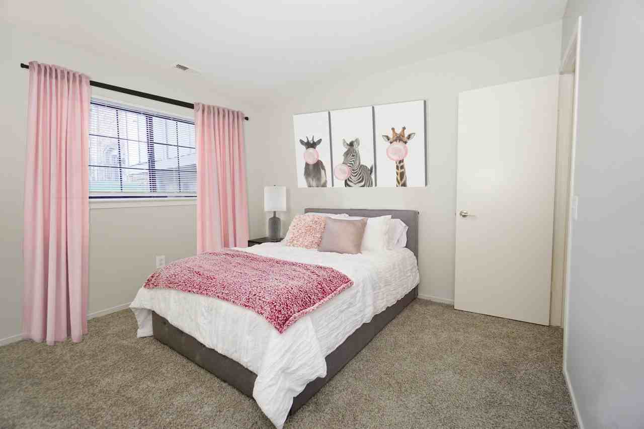 The Edge at Oakland Apartments - Photo 7 of 32