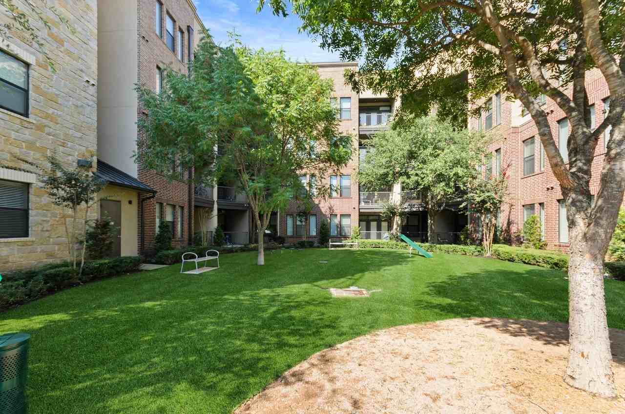 AMLI West Plano - Photo 6 of 33