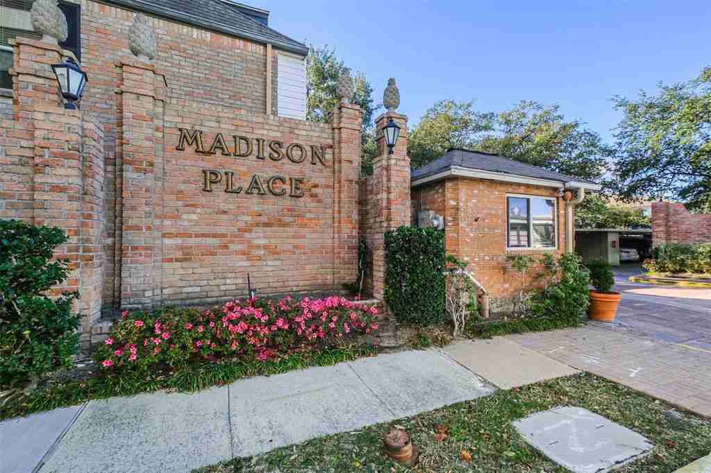 3814 Lake St - Photo 3 of 47