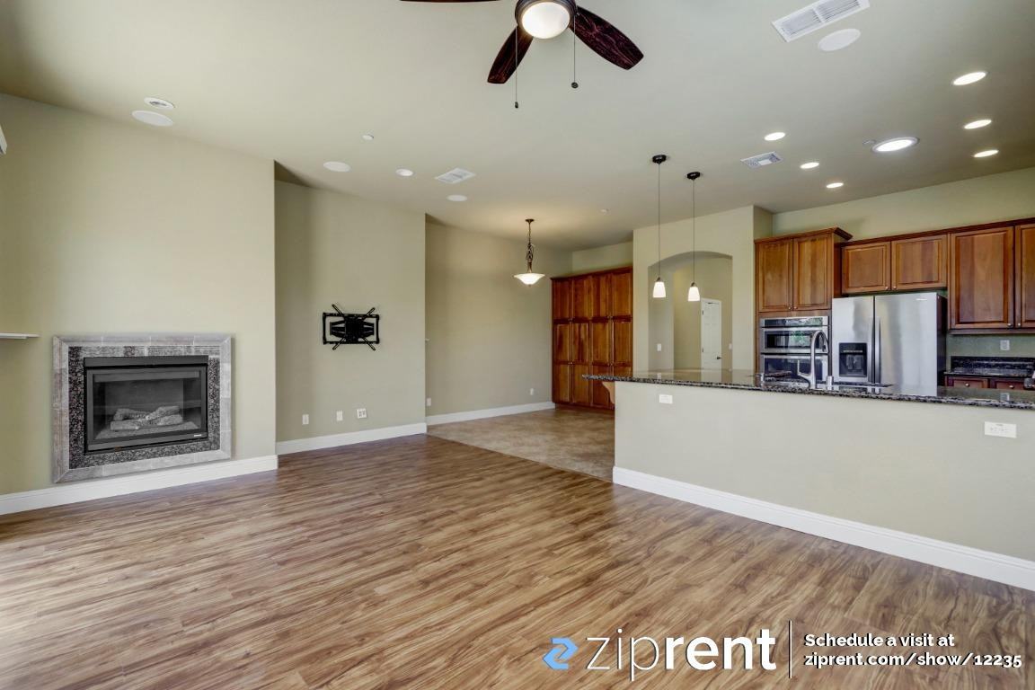 920 Hildebrand Cir - Photo 3 of 20