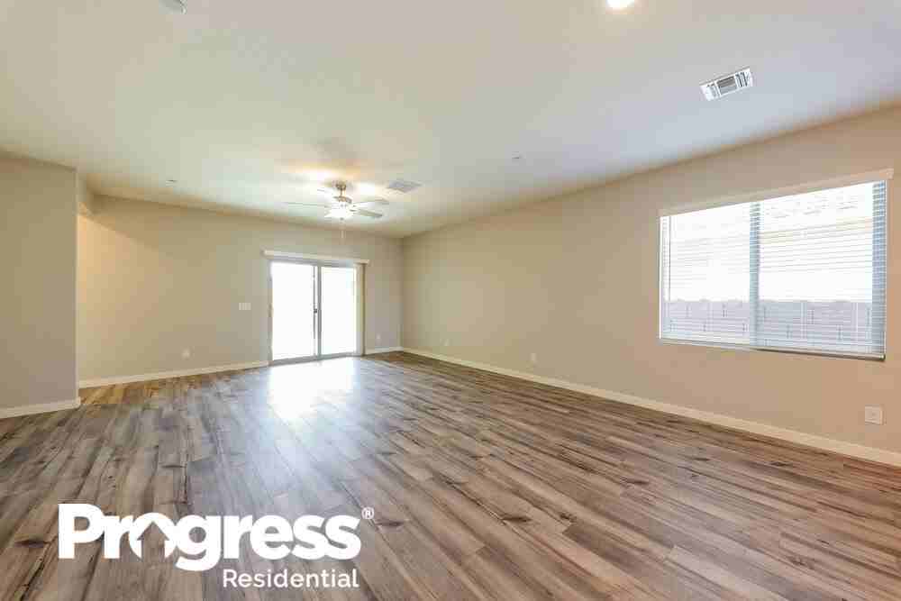 11503 W Camden Dr - Photo 3 of 16