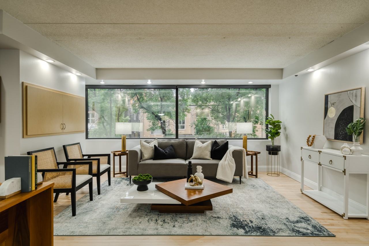 Hargrave Place Apartments 33 Hargrave St, Winnipeg, MB R3C 3T9 Zumper