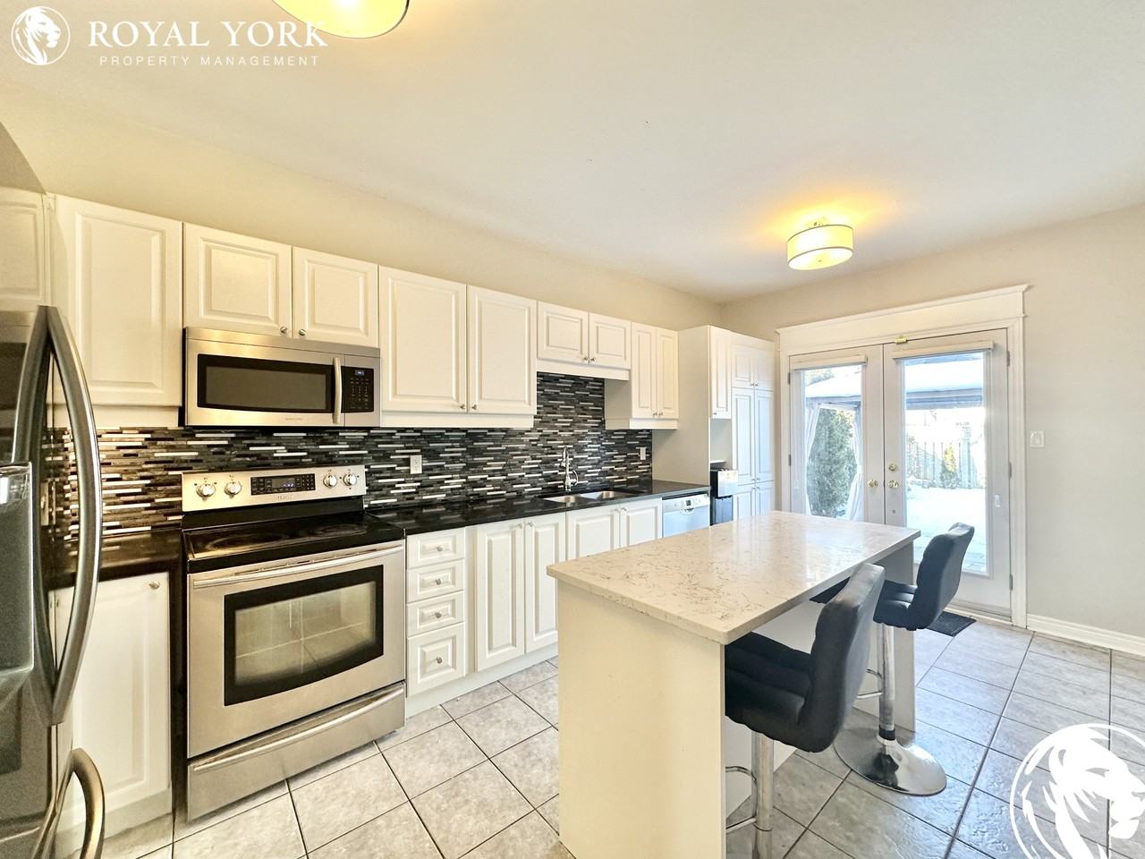 77 Bach Ave - Photo 3 of 37