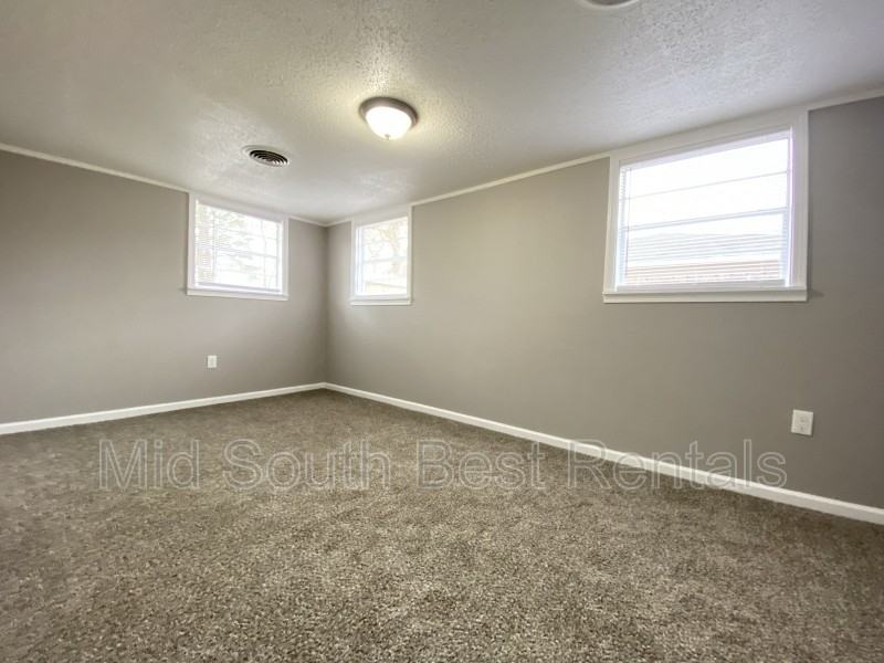 415 Sunnymeade Dr - Photo 4 of 8