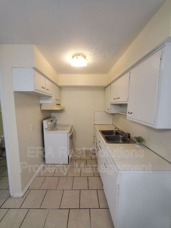 3678 Mccarley Dr S - Photo 2 of 17