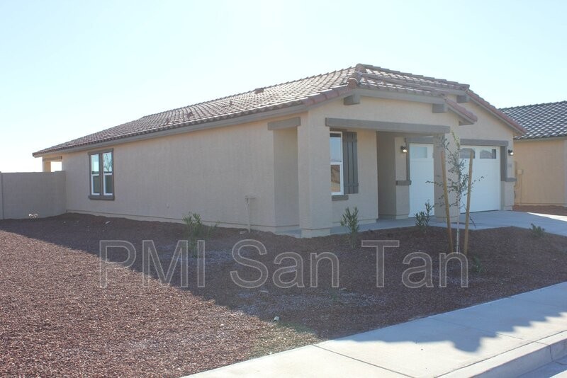 1389 E Jaycie Dr - Photo 3 of 20