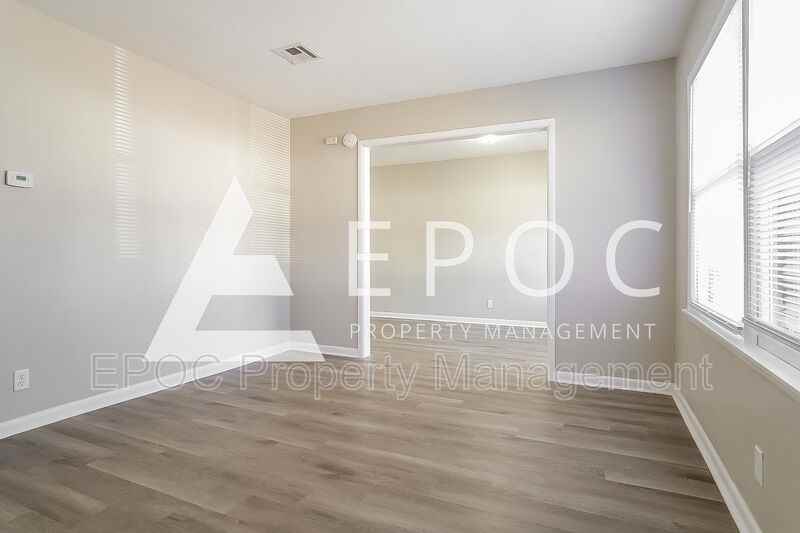 328 W 47th Pl N - Photo 2 of 15