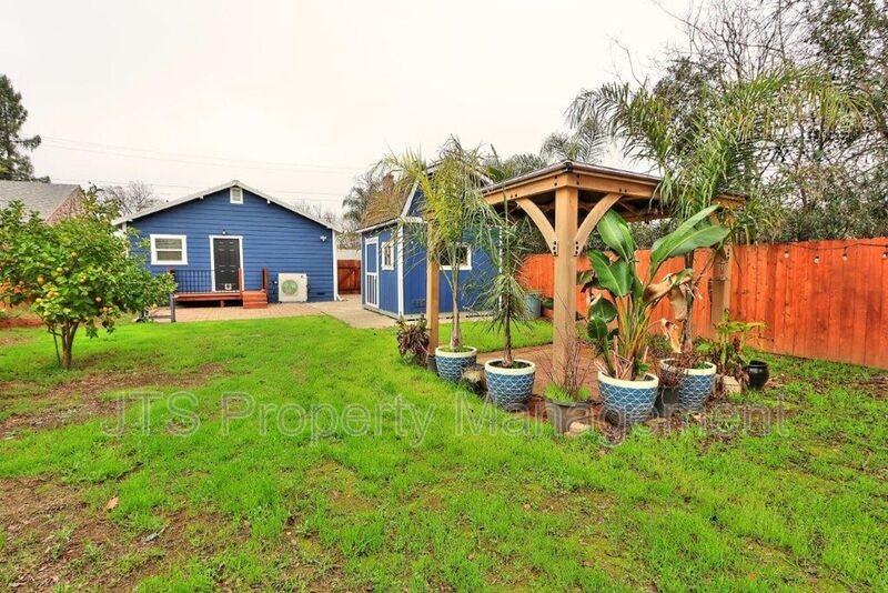 3808 38th St - Photo 4 of 47