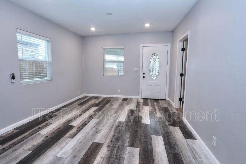 3808 38th St - Photo 6 of 47