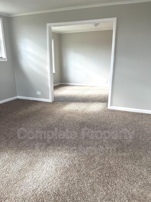 4122 Fairmont Way - Photo 3 of 20