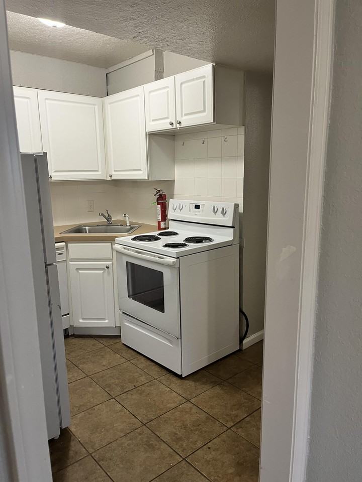 Rollins Place - Photo 3 of 16