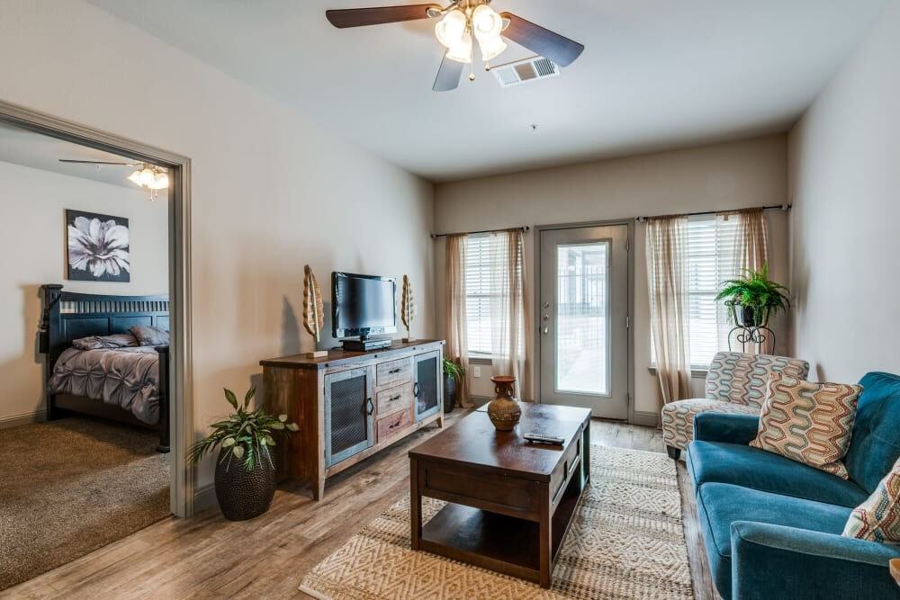 Remi - Photo 6 of 114