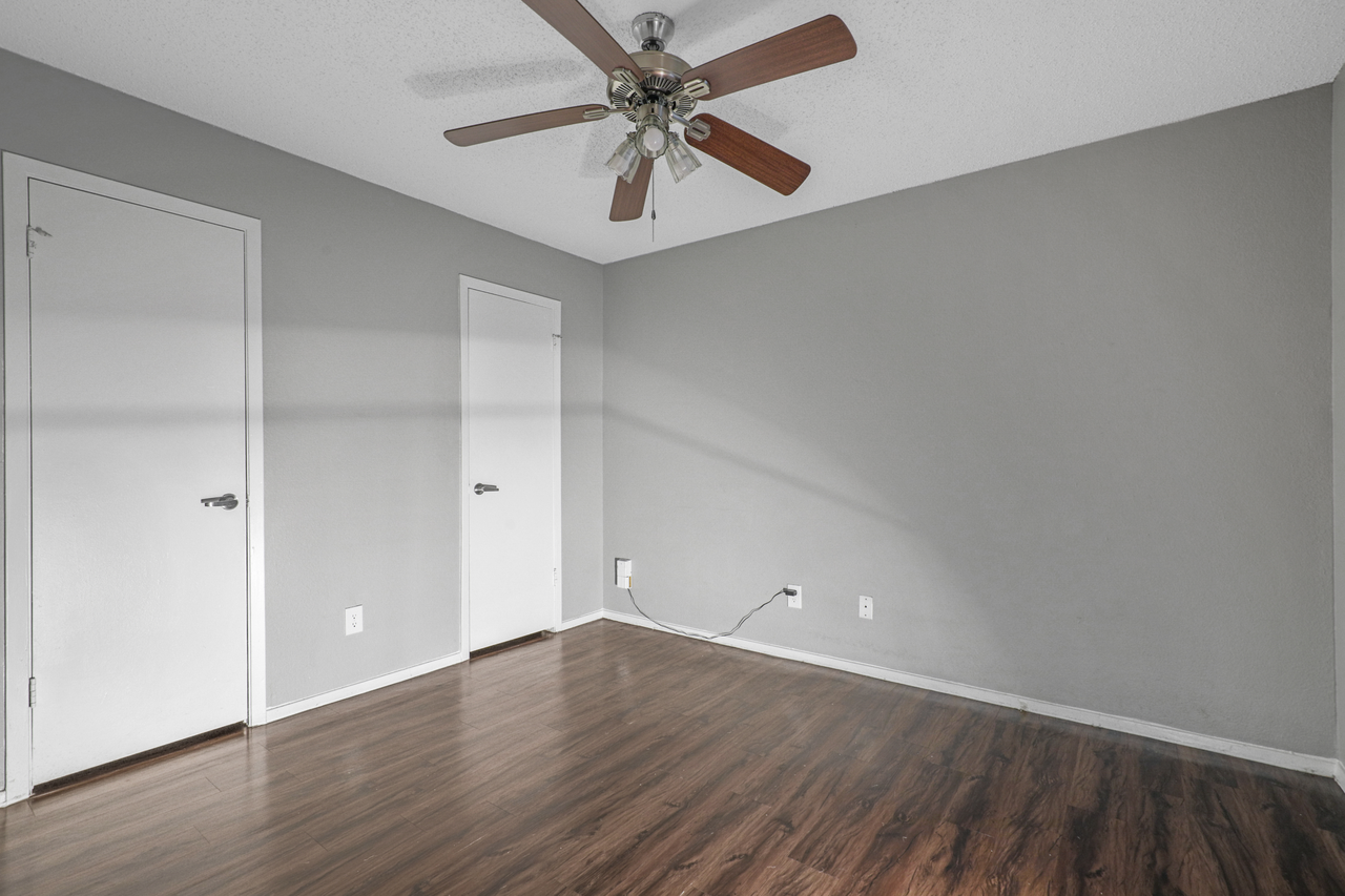 Cedar Point Apartments - Photo 7 of 24