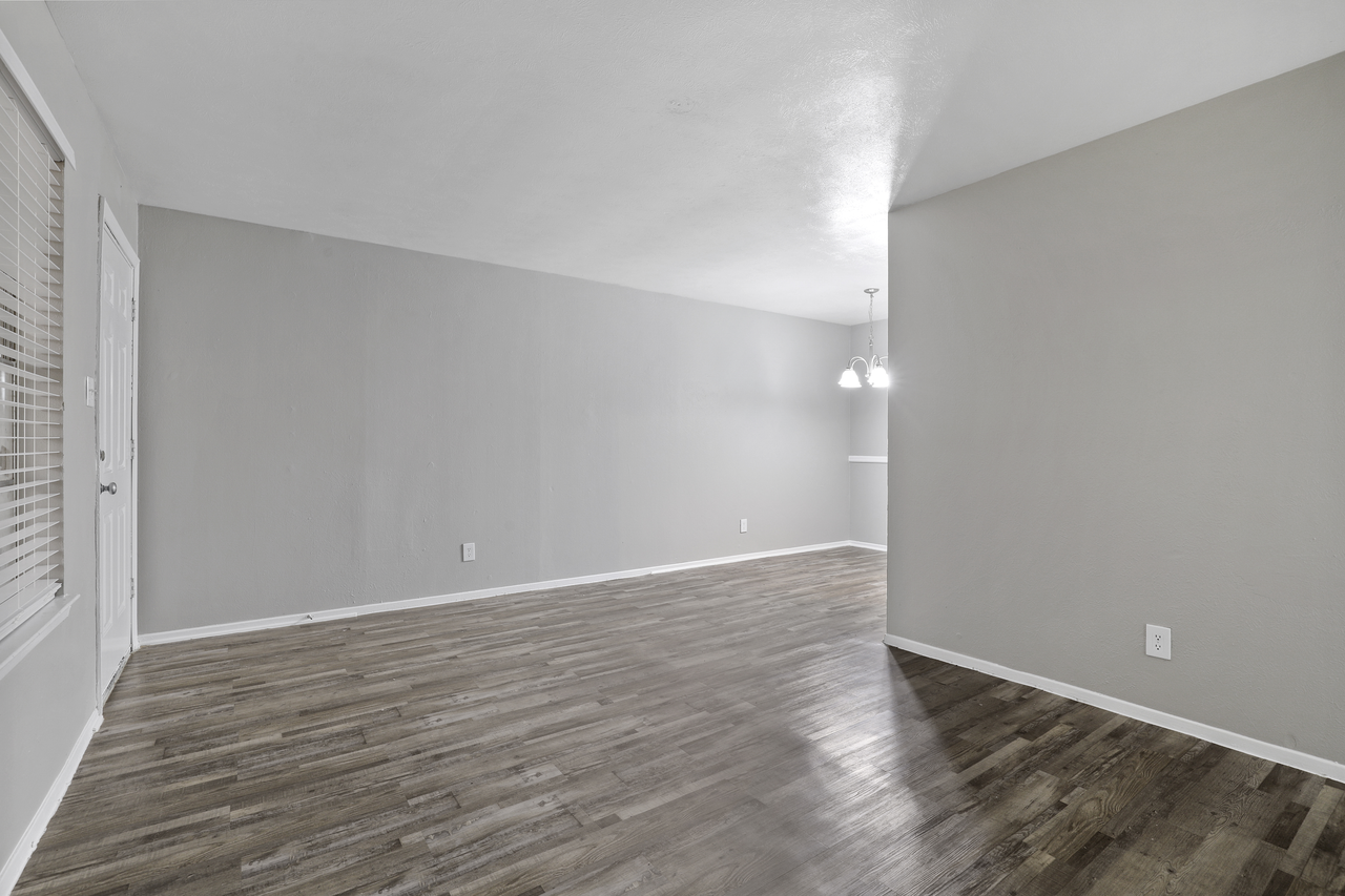 Kingswood Apartments - Photo 6 of 25