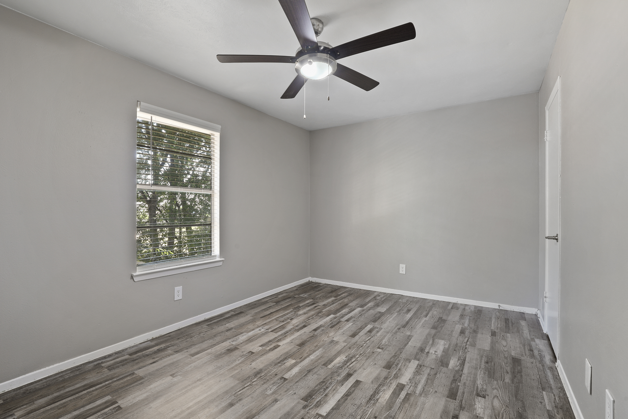 Kingswood Apartments - Photo 3 of 25