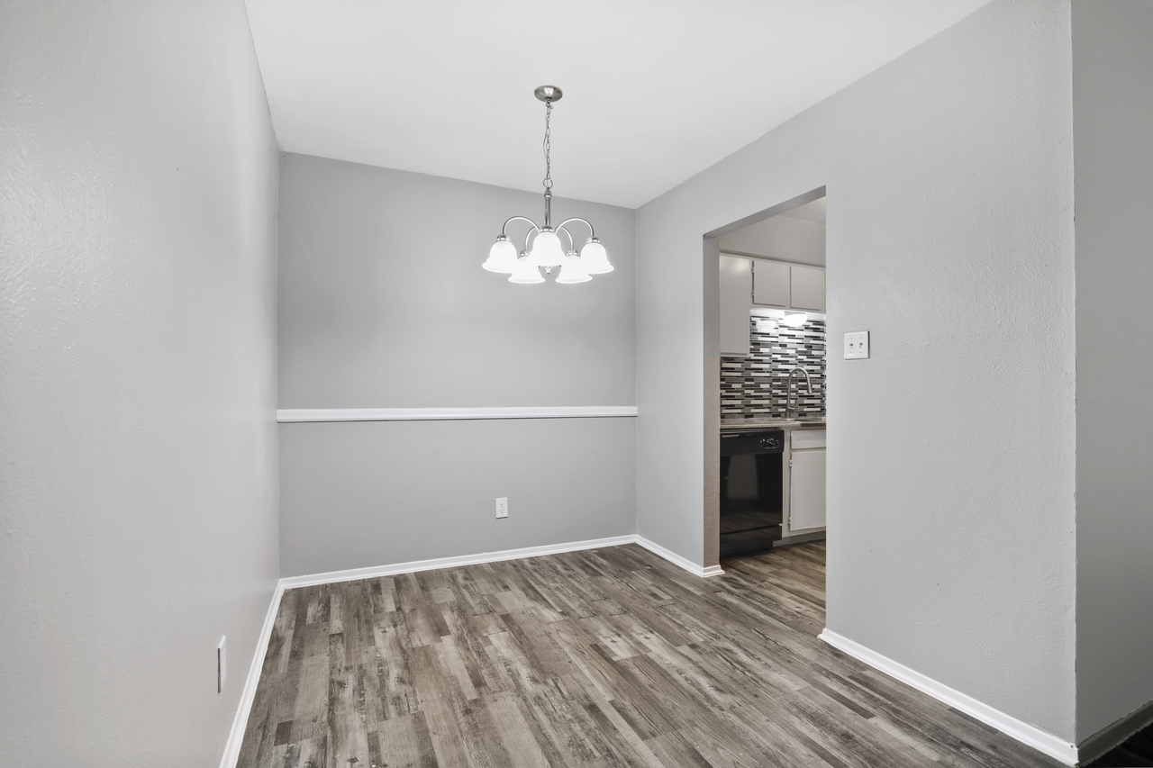 Kingswood Apartments - Photo 4 of 25