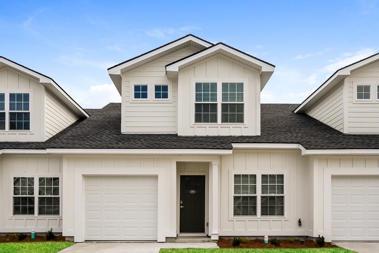 1157 Walker Point Way