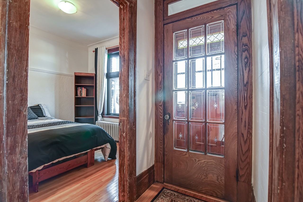 7246 Avenue Christophe-Colomb - Photo 2 of 20