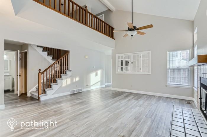 5301 S Cody St - Photo 2 of 20