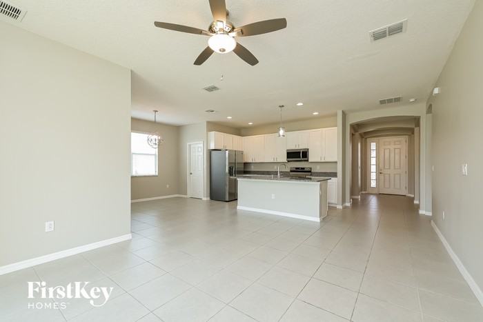 451 Aragosa Dr - Photo 3 of 15