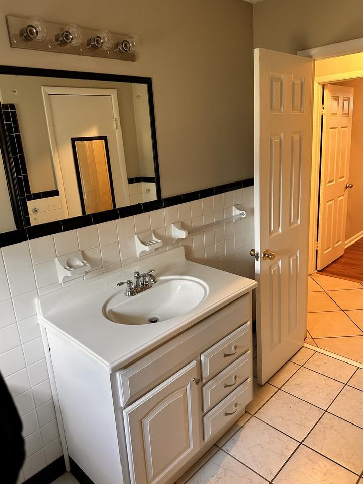 406 Rutland Rd #1 - Photo 7 of 13