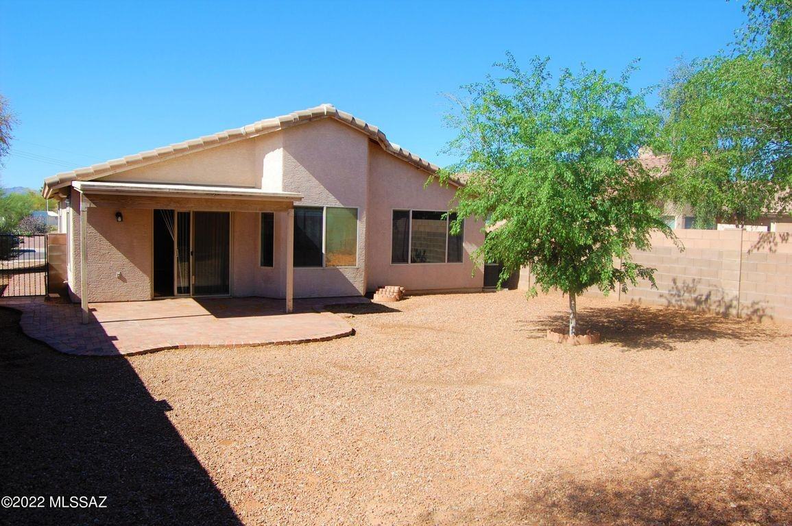 8832 N Mesquite Bluffs Pl #1 - Photo 3 of 10