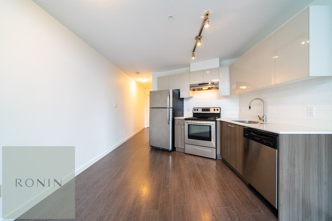 10688 140 Street #416 - Photo 7 of 14