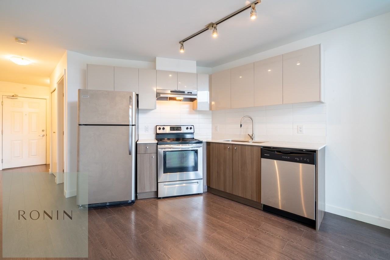 10688 140 Street - Photo 8