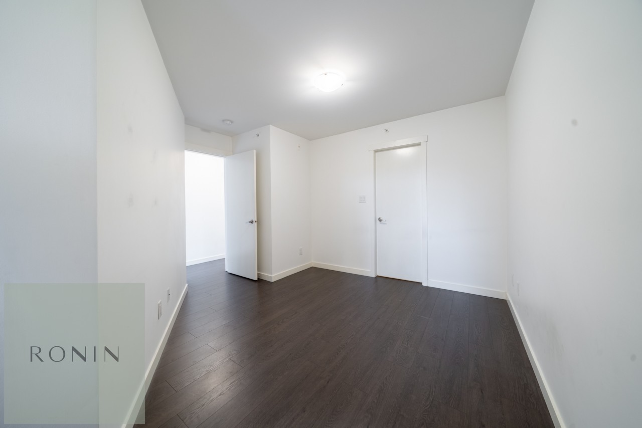 10688 140 Street - Photo 9
