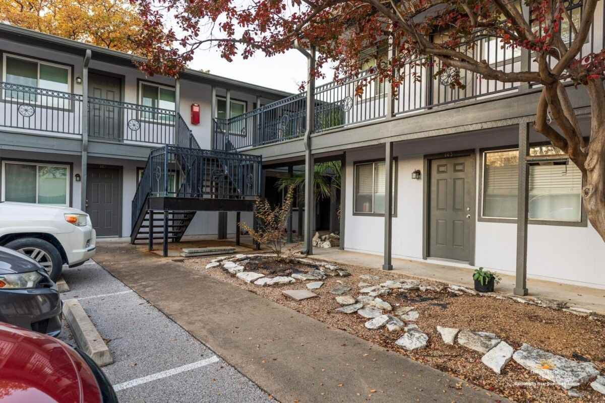 Waterston Apartments - Photo 6 of 25