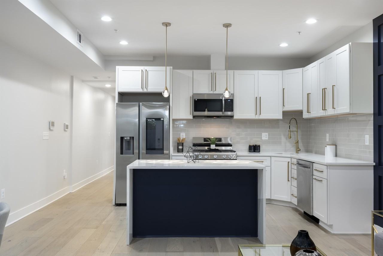 525 Kennedy St Nw #1 - Photo 2 of 26