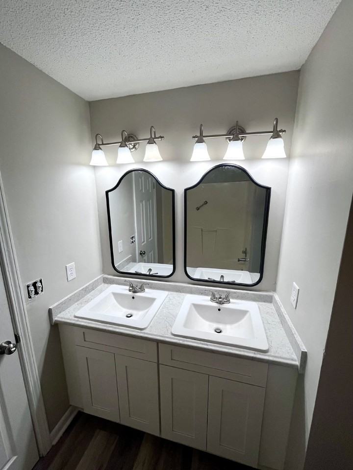 189 Lakeview Dr - Photo 3 of 9