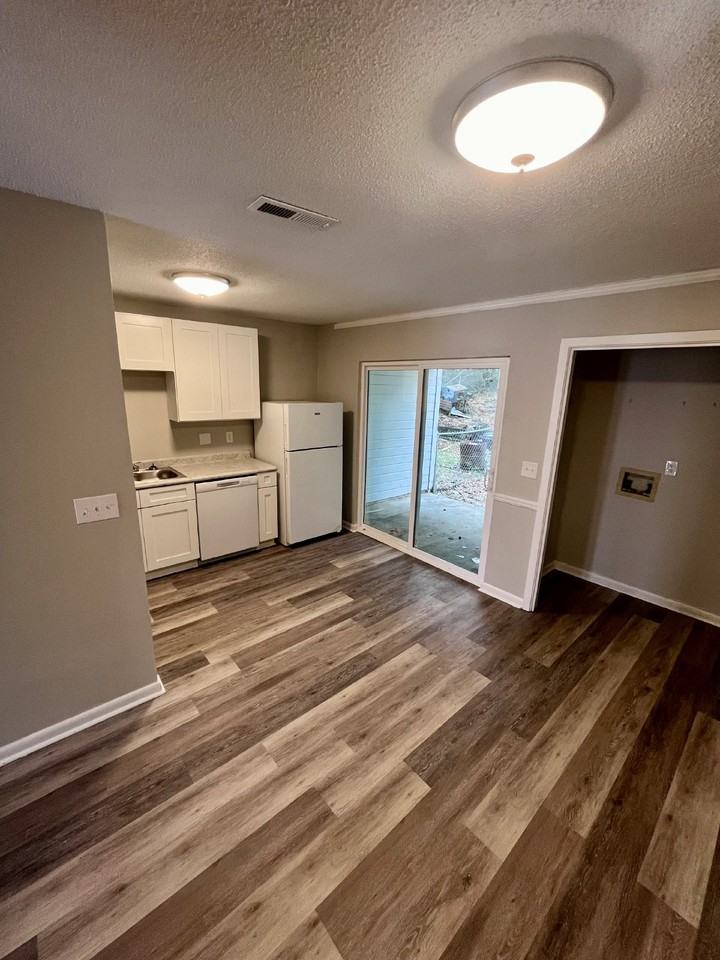 189 Lakeview Dr - Photo 7 of 9