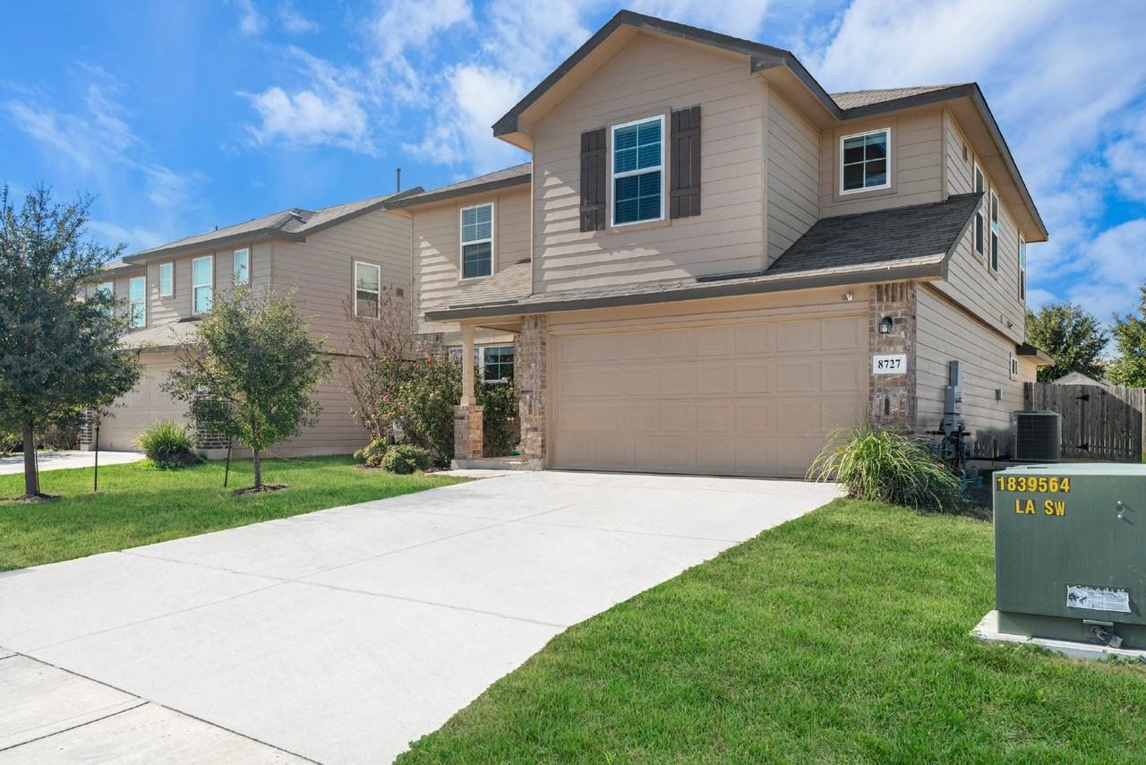 8727 Fischer Fls - Photo 2 of 32