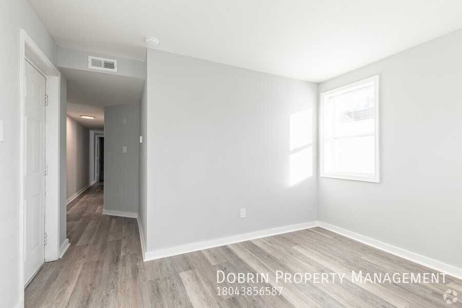 1600 Fendall Ave Apt C - Photo 2 of 16