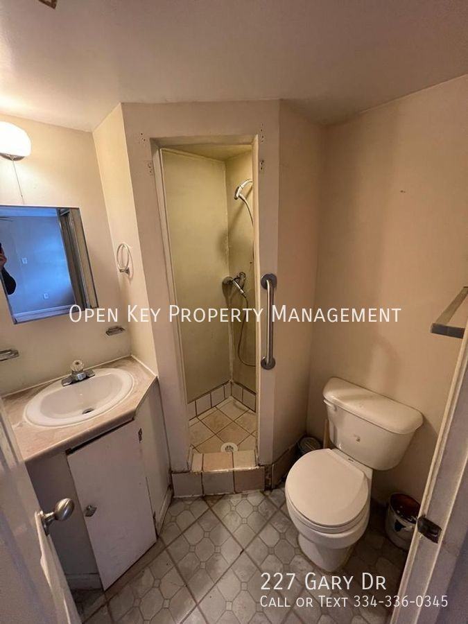 227 Gary St - Photo 3 of 8