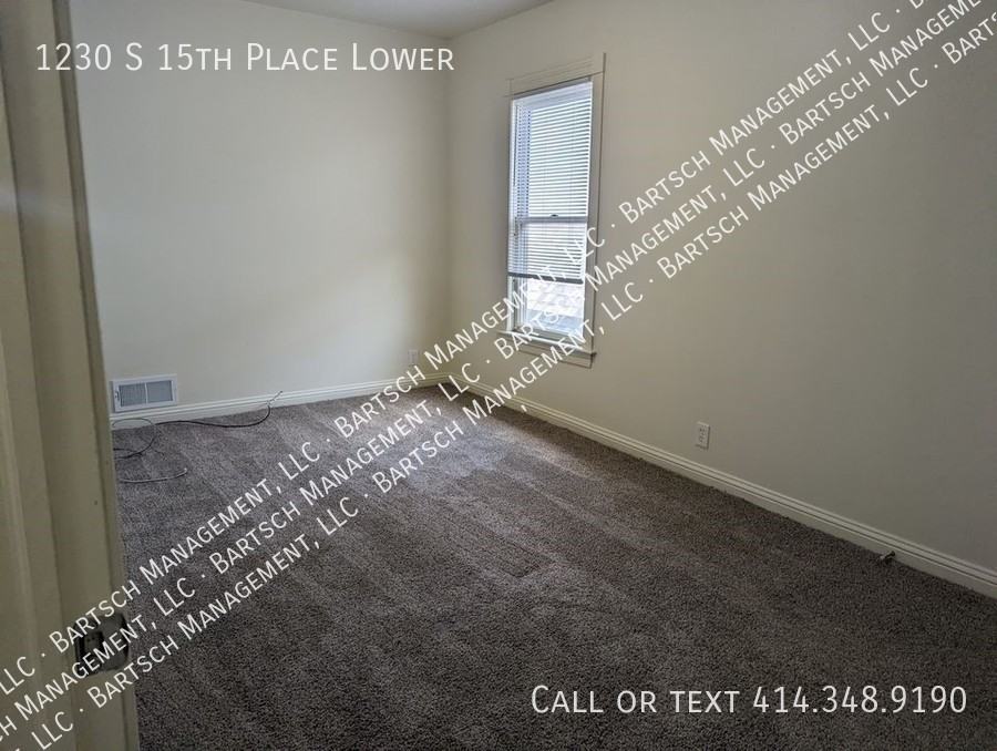 1230 S 15th Pl Lowr - Photo 3 of 7