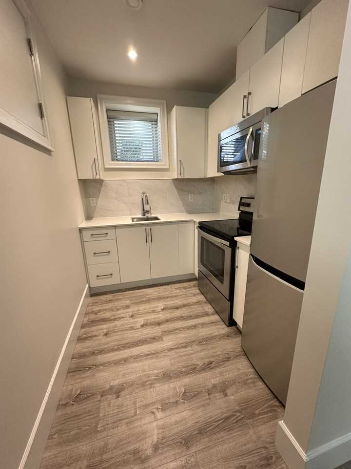 2889 East 41st Avenue - Photo 3 of 16