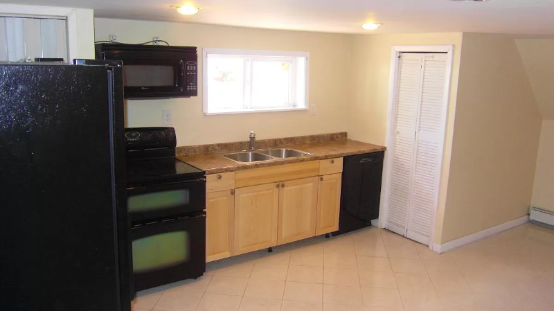 11 Barclay Dr - Photo 2 of 16