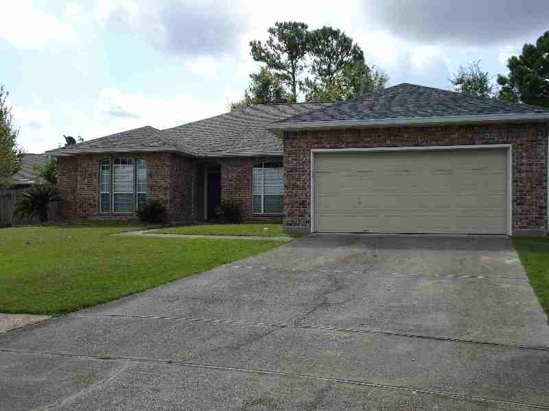 966 Maple Creek Dr - Photo 2 of 12