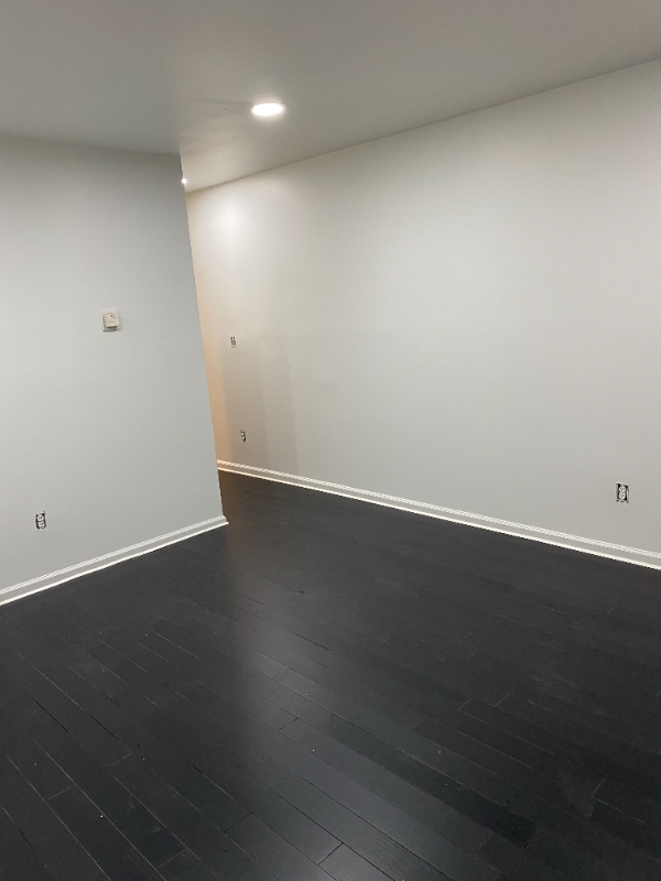 2214 Sidney Ave - Photo 2 of 17