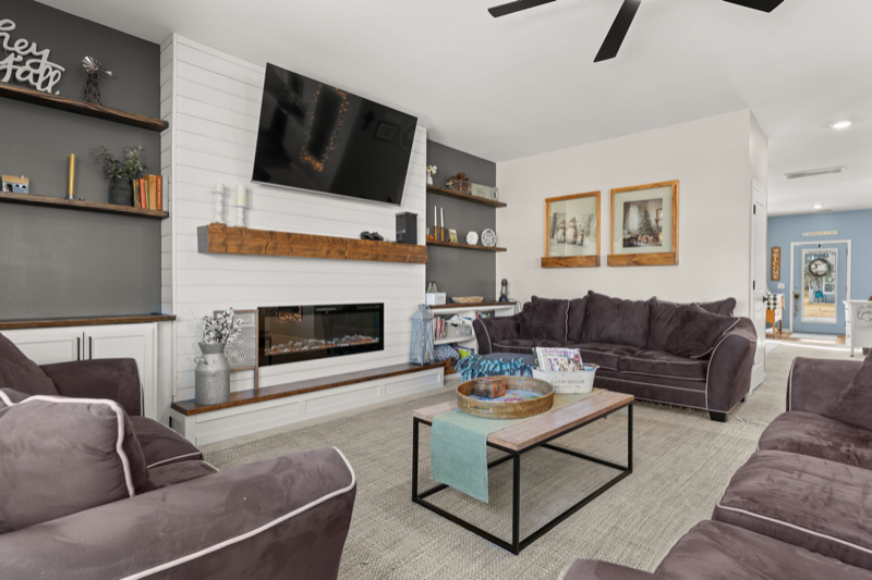 442 Pender Woods Dr - Photo 3 of 15