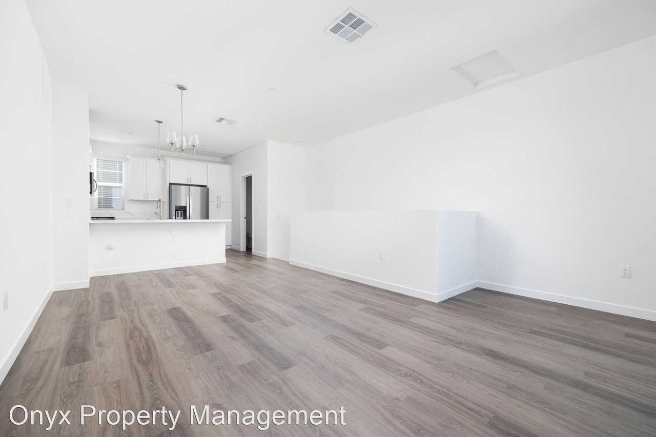 341 East 30th Street  2936 D Avenue - Photo 3 of 48