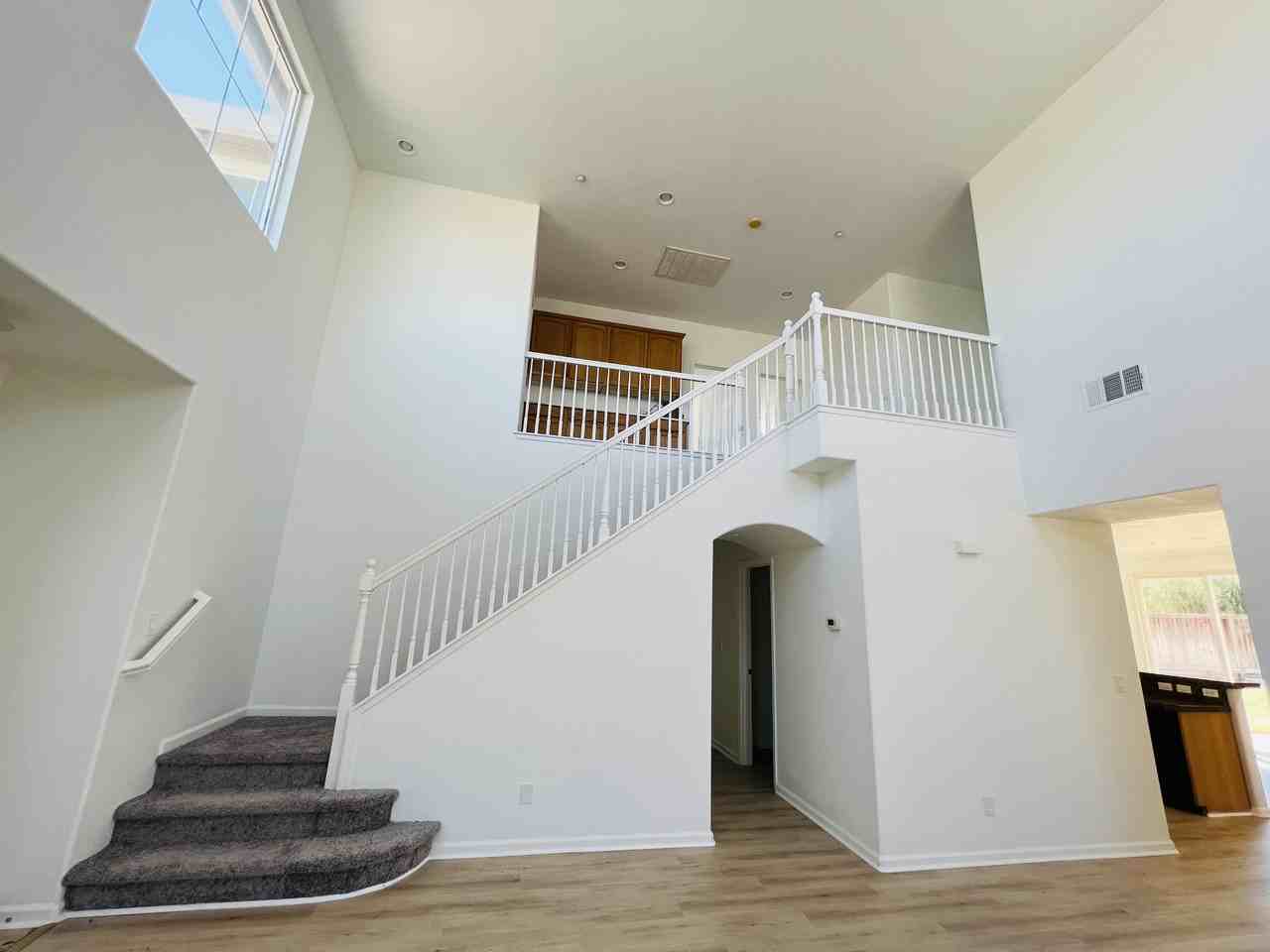 717 Flemish Ct #NA - Photo 2 of 14
