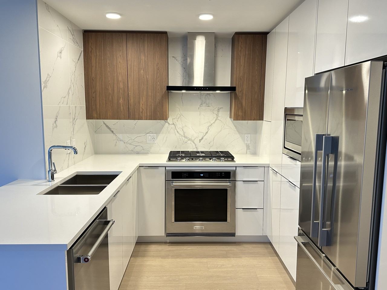 7662 18th Street, Burnaby, BC V3N 2M5, CAN 2 unit Rentals Zumper