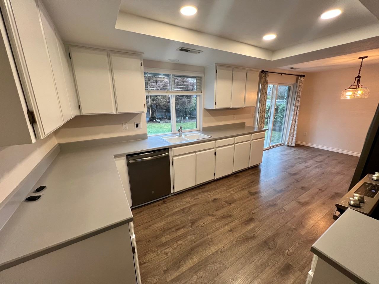 2982 Stonebrook Dr #1 - Photo 3 of 36