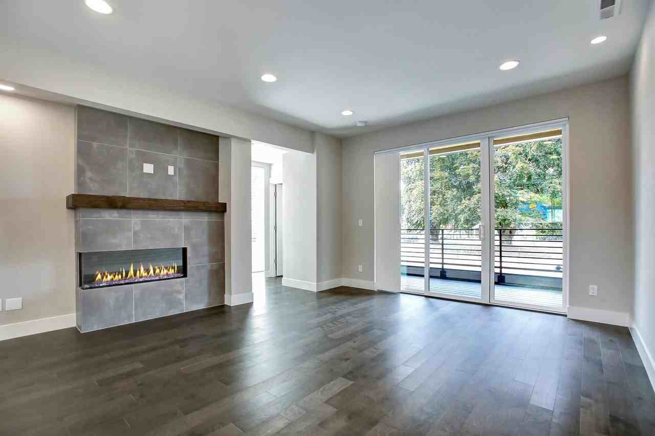 5739 Southeast 18th Avenue #5739 - Photo 4 of 7