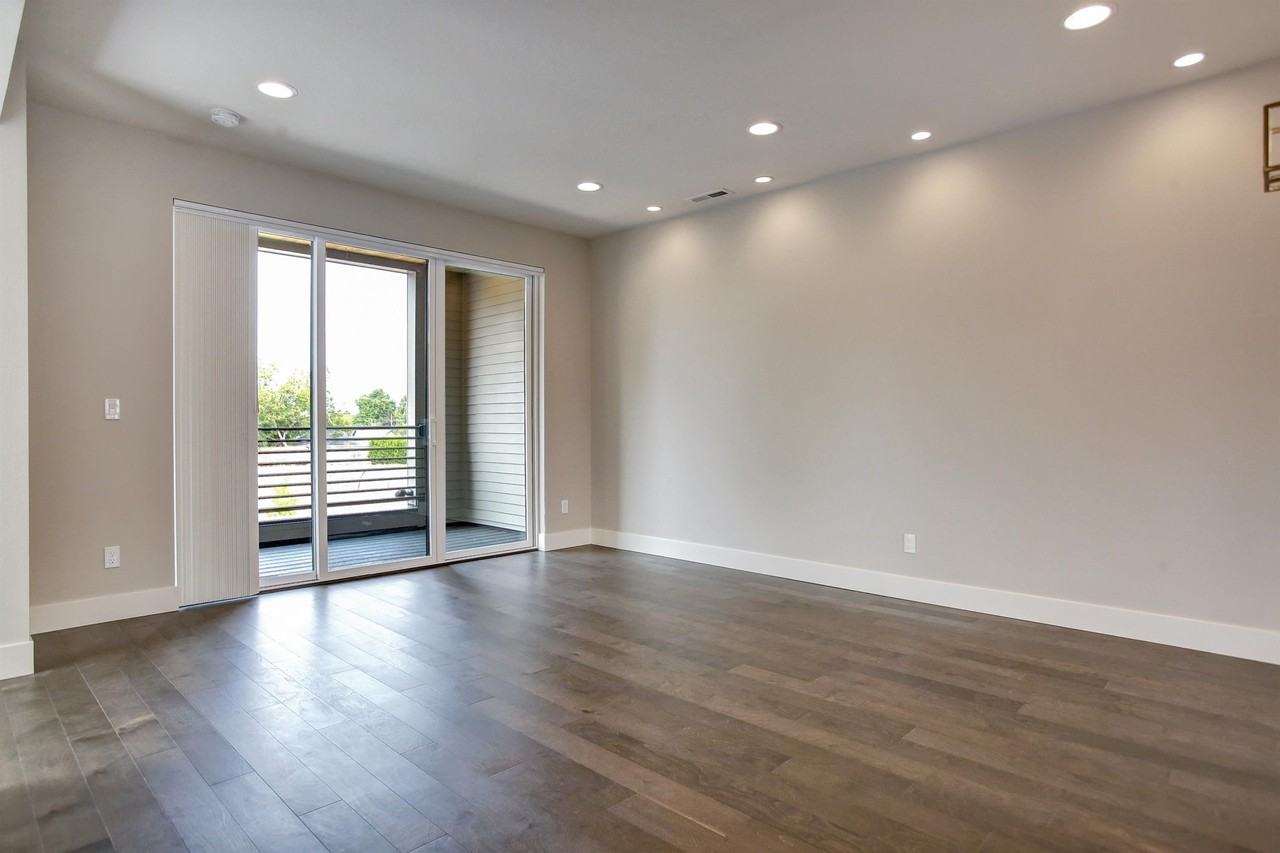 5739 Southeast 18th Avenue #5739 - Photo 5 of 7