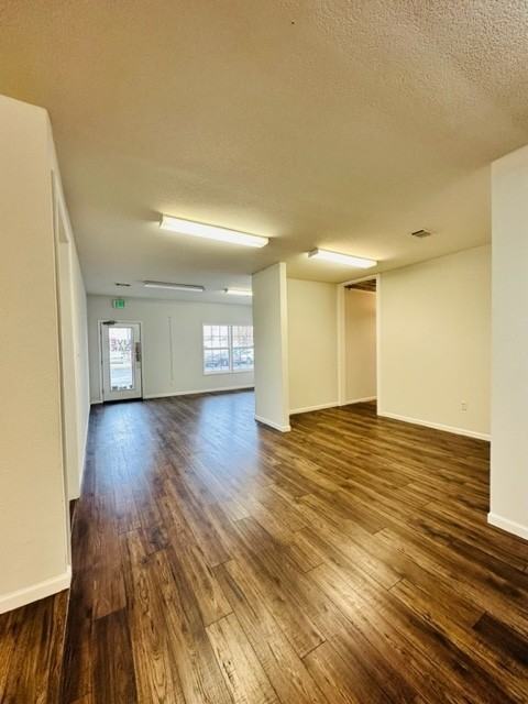 Colonial Square - Photo 7 of 29